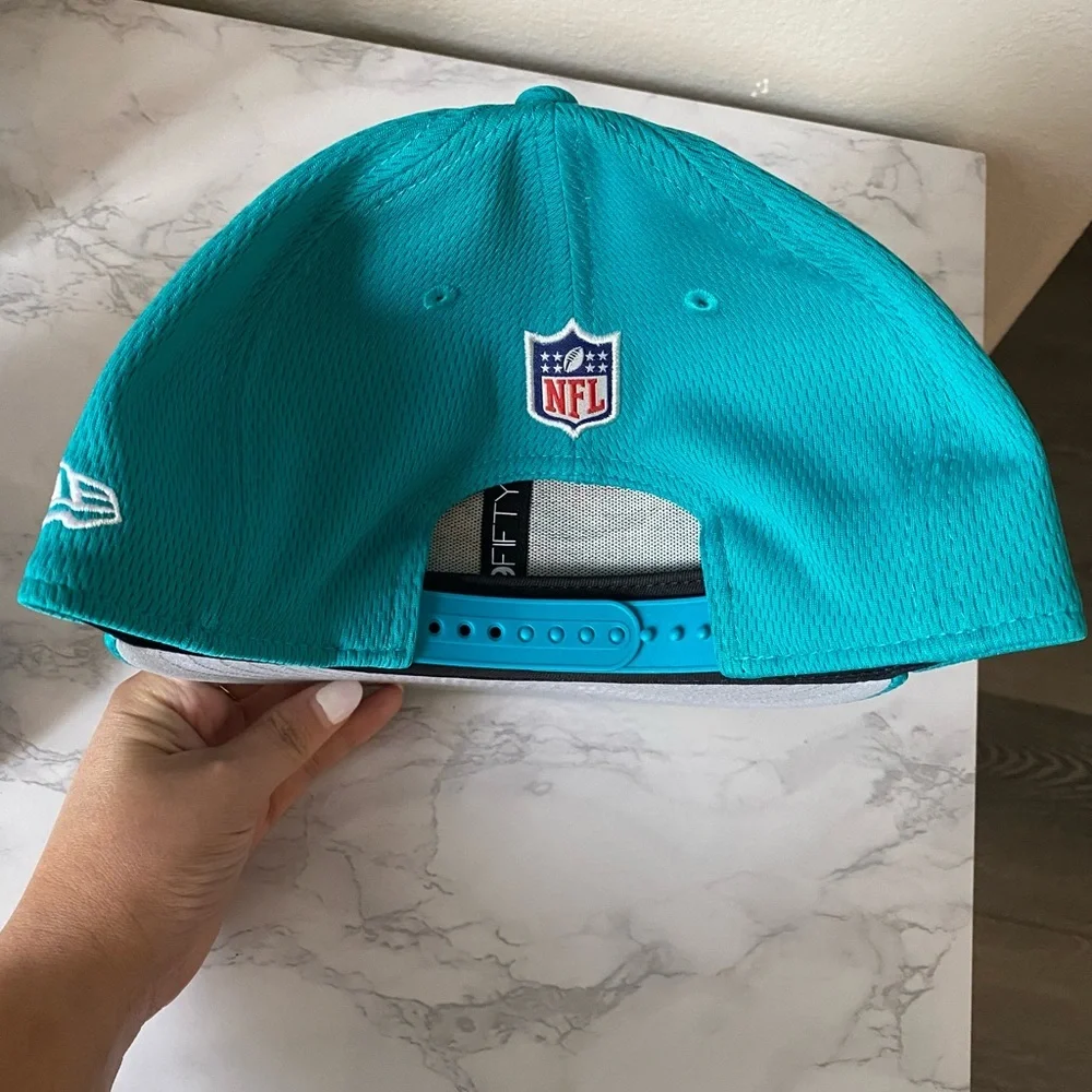 Brand New Men’s New Era Miami Dolphins NFL Hat Size Medium Large
